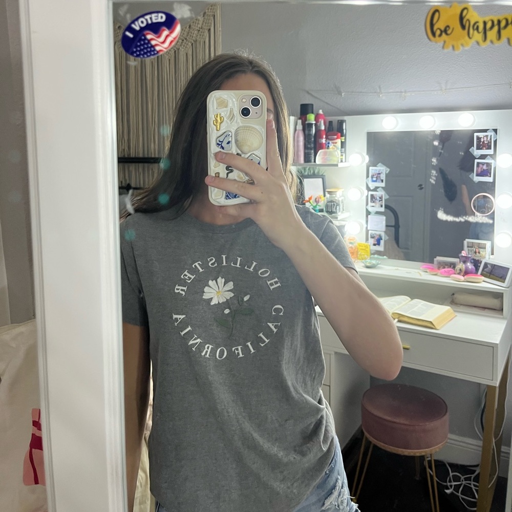 Gray Hollister top